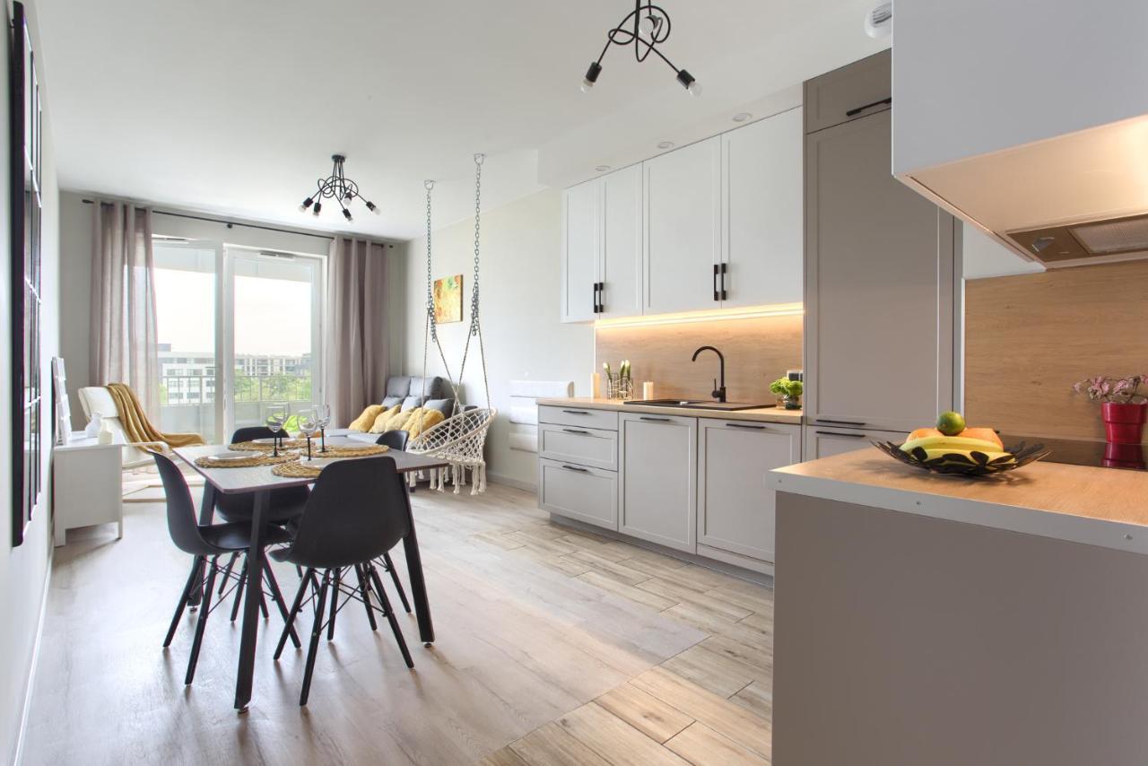 Superapart Komputerowa 8 Варшава Екстер'єр фото
